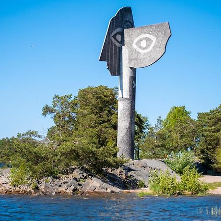 Krongarden Vandrarhem Kristinehamn Bagian luar foto