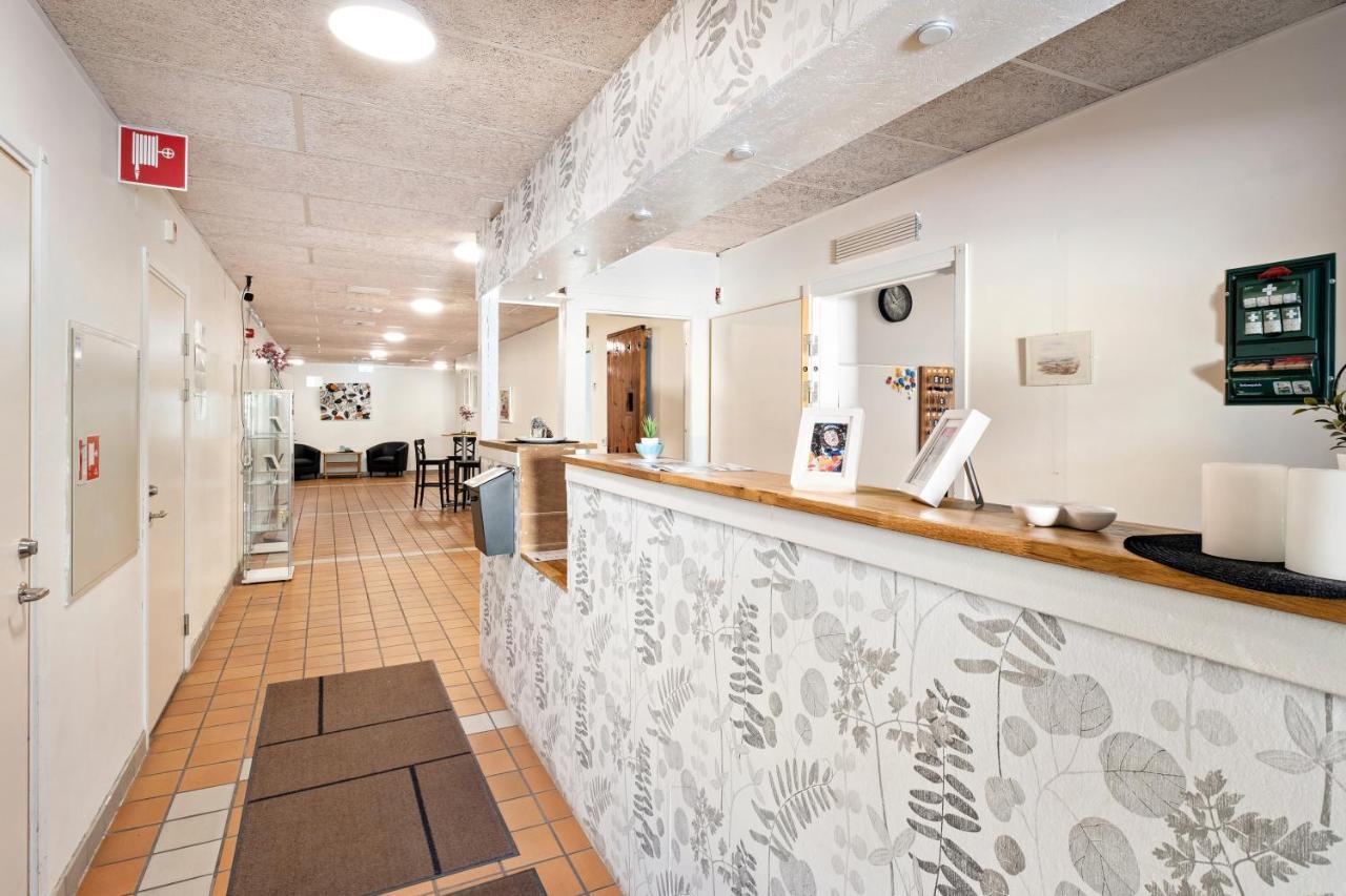 Krongarden Vandrarhem Kristinehamn Bagian luar foto