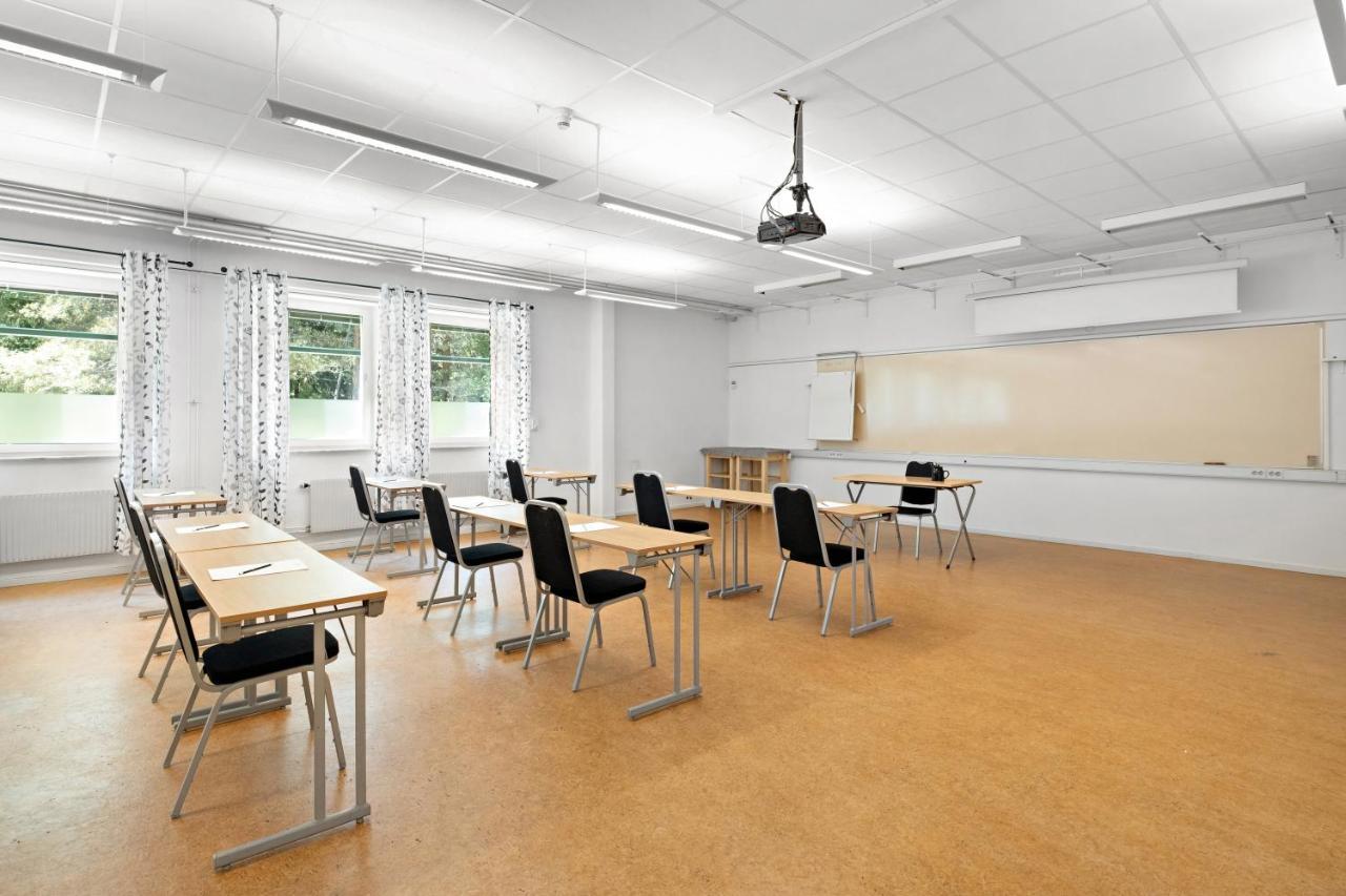 Krongarden Vandrarhem Kristinehamn Bagian luar foto