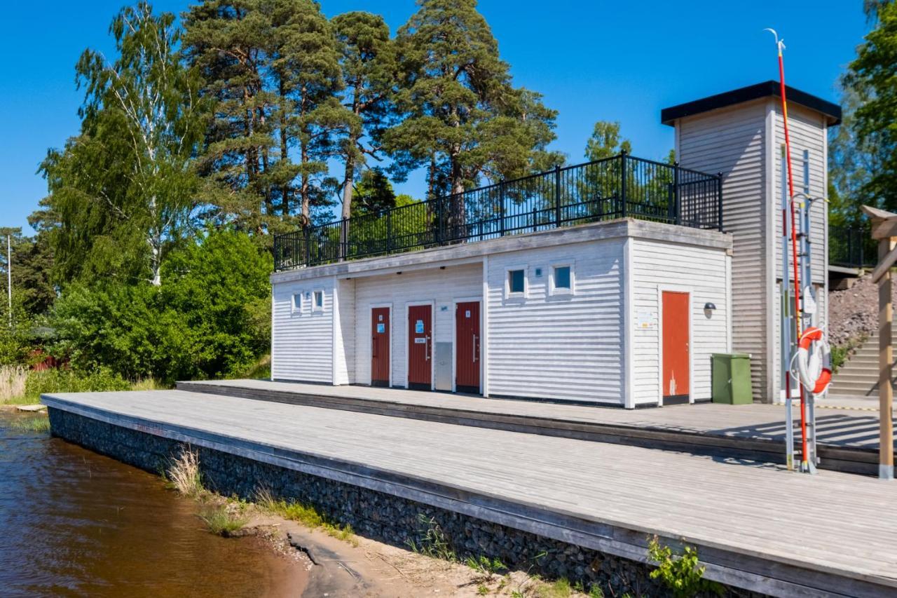 Krongarden Vandrarhem Kristinehamn Bagian luar foto