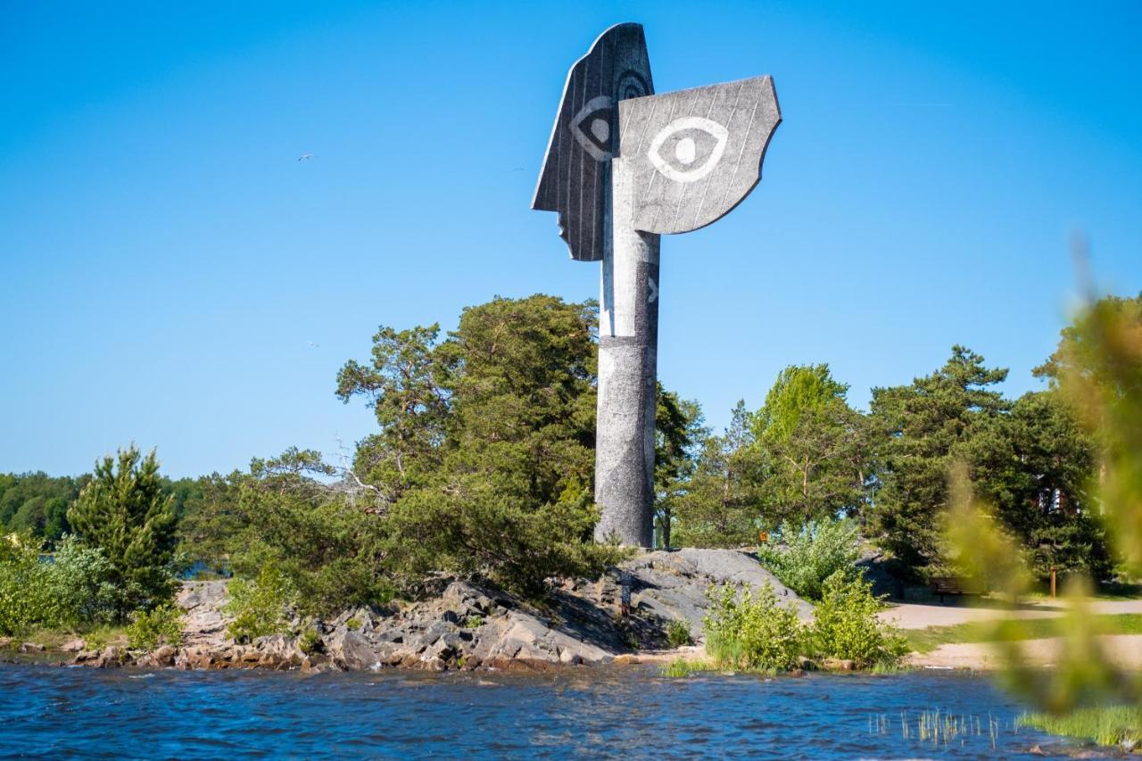 Krongarden Vandrarhem Kristinehamn Bagian luar foto