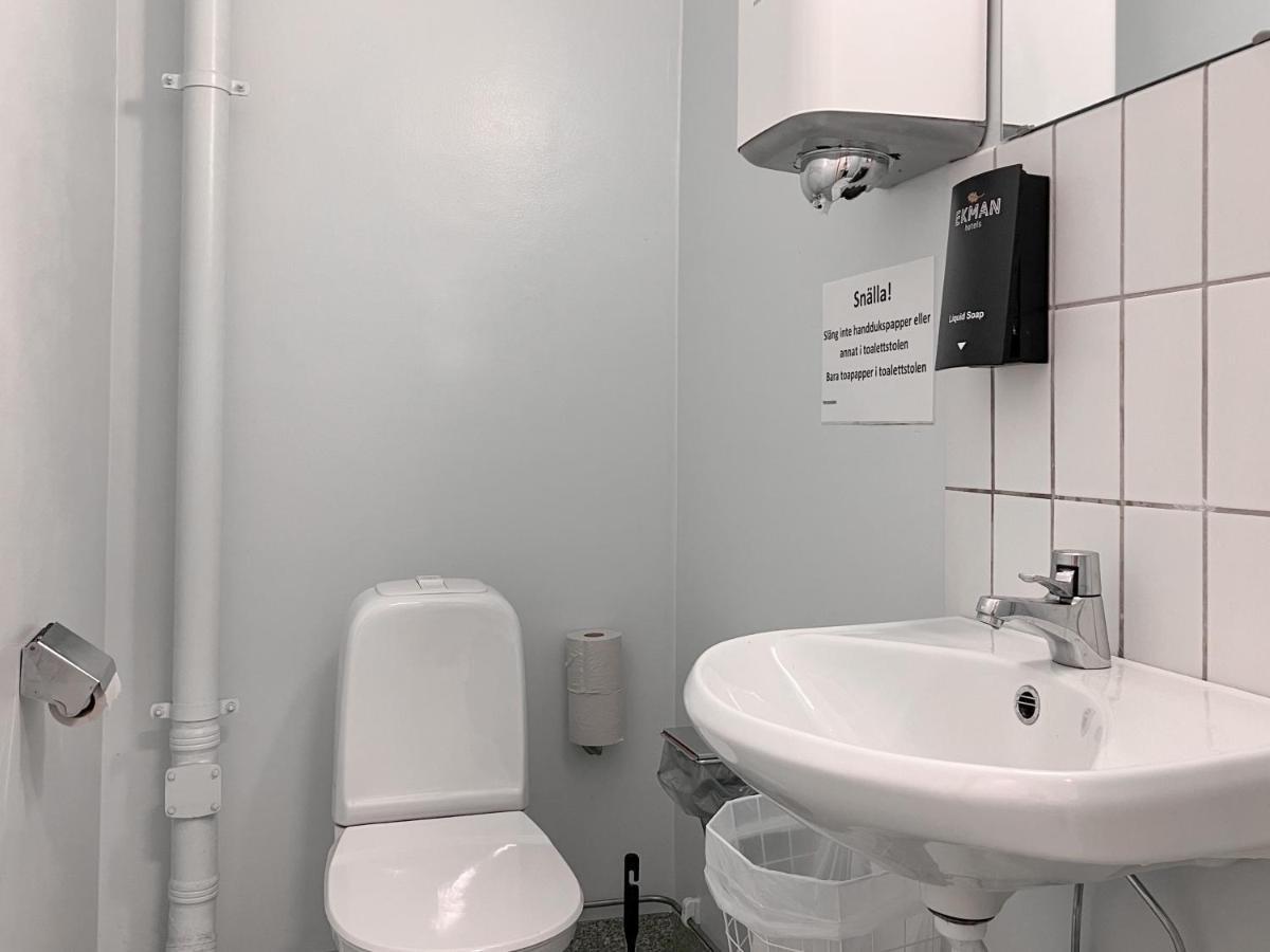 Krongarden Vandrarhem Kristinehamn Bagian luar foto