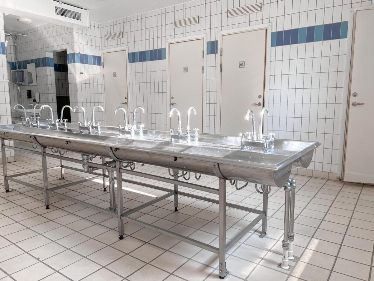 Krongarden Vandrarhem Kristinehamn Bagian luar foto