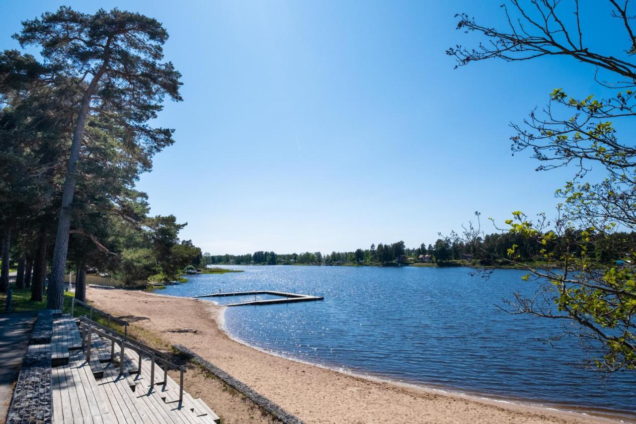 Krongarden Vandrarhem Kristinehamn Bagian luar foto