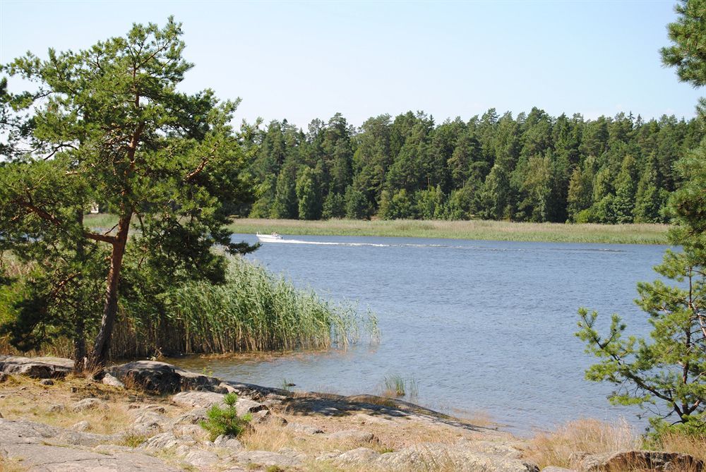 Krongarden Vandrarhem Kristinehamn Bagian luar foto