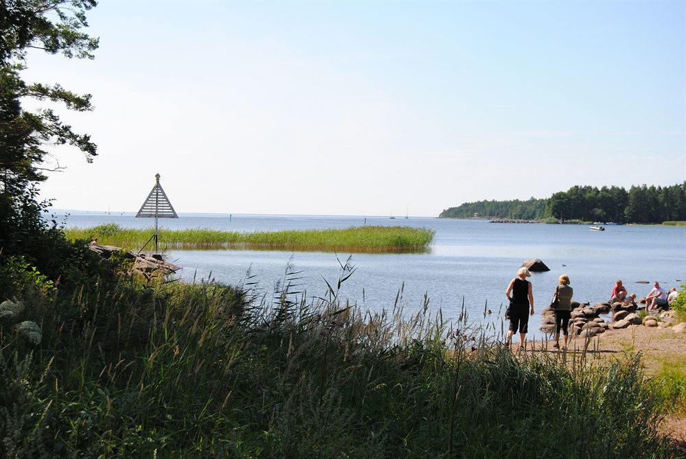 Krongarden Vandrarhem Kristinehamn Bagian luar foto