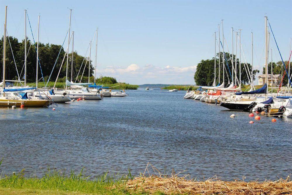 Krongarden Vandrarhem Kristinehamn Bagian luar foto